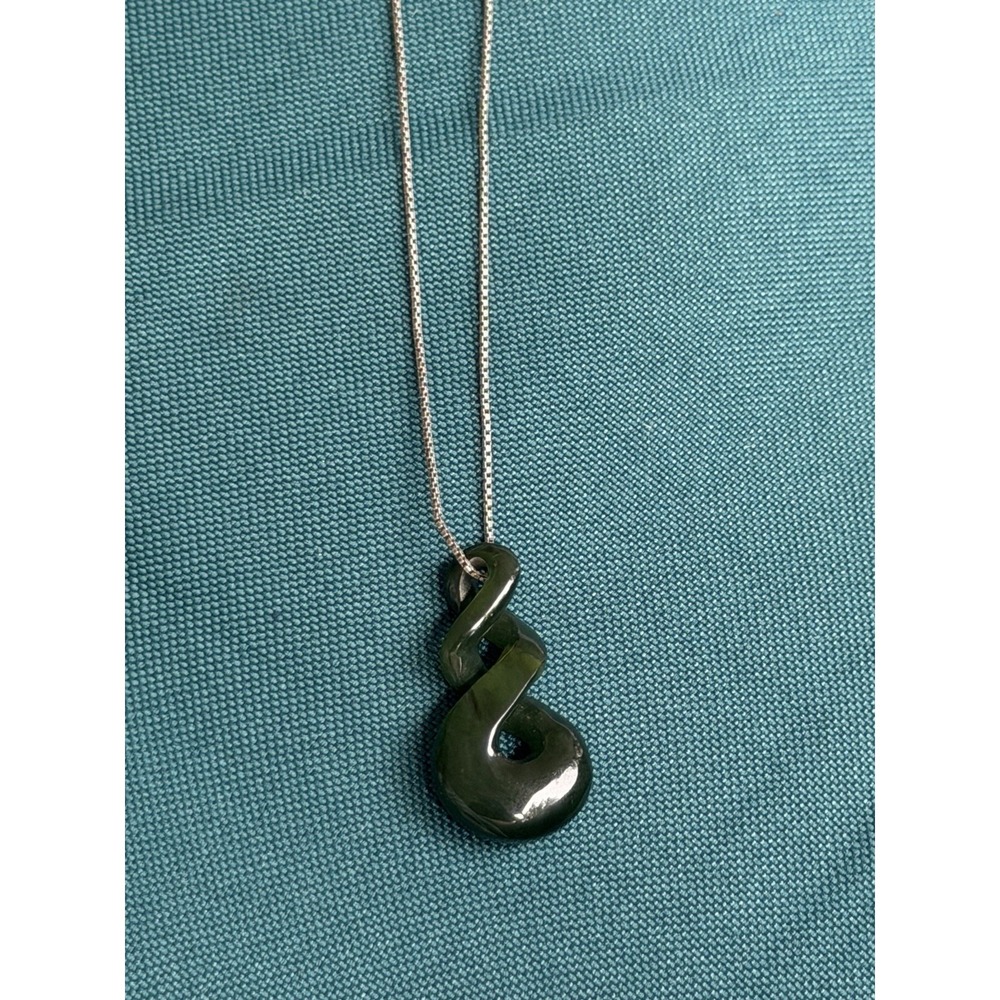 Infinity Loop Jade Pendent Nephrite Green Sterling Silver 18" Chain #440